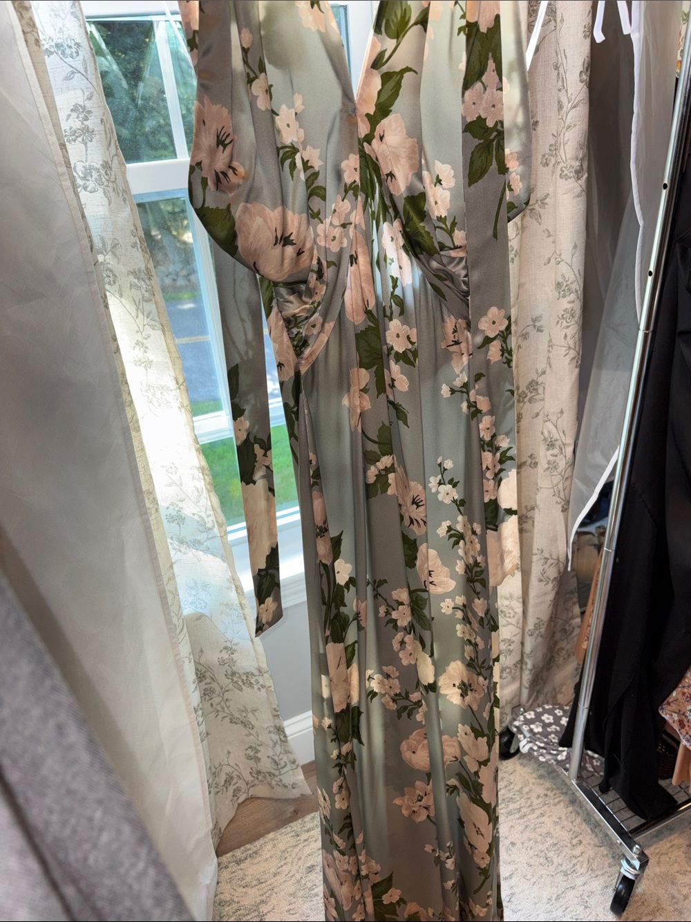 Veria Silk dress - Picture 4 of 4